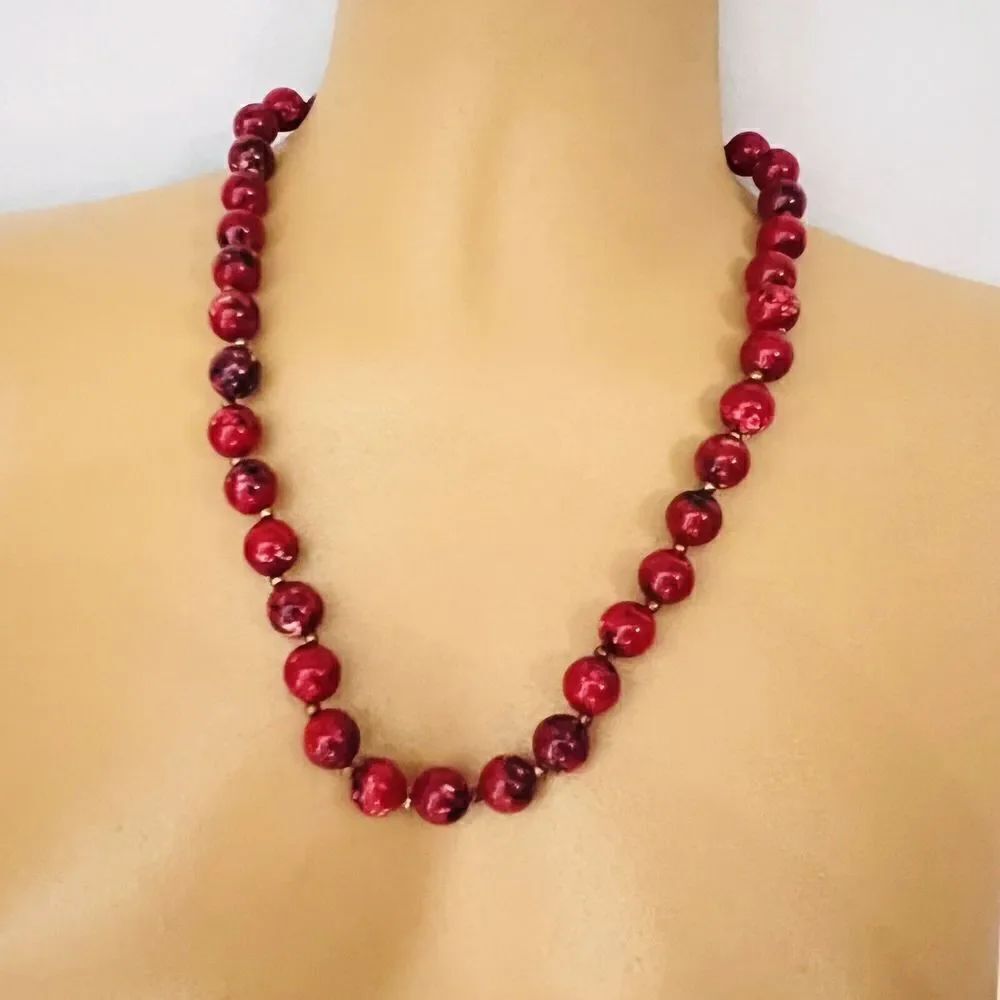 Vintage Japan Necklace Raspberry Red Gold Lucite Marbled Beads Beaded ￼￼20” 4306